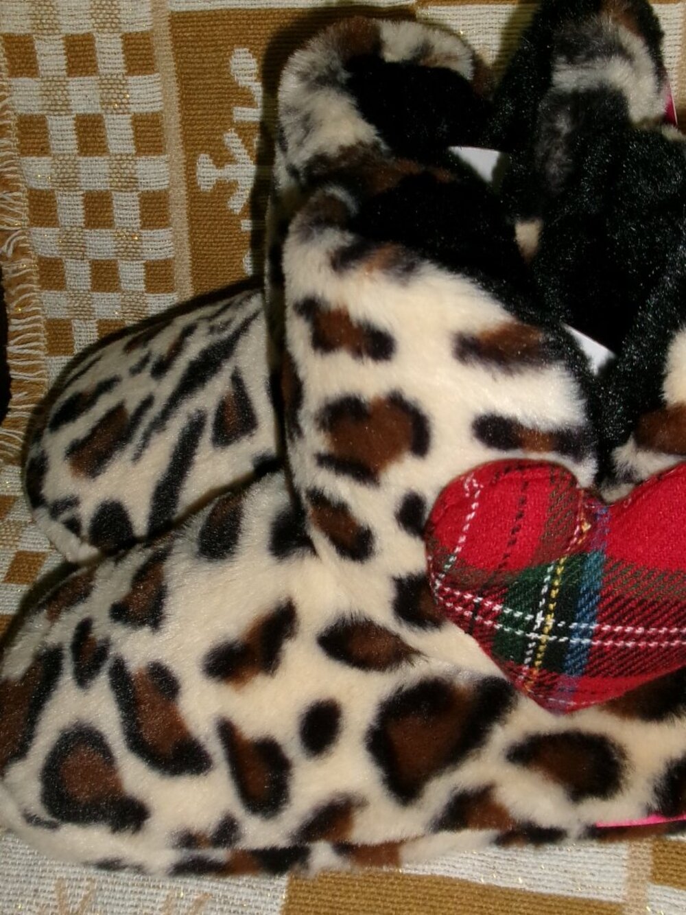 NWT Small Betsey Johnson bootie slippers with leopard design and puffy hearts